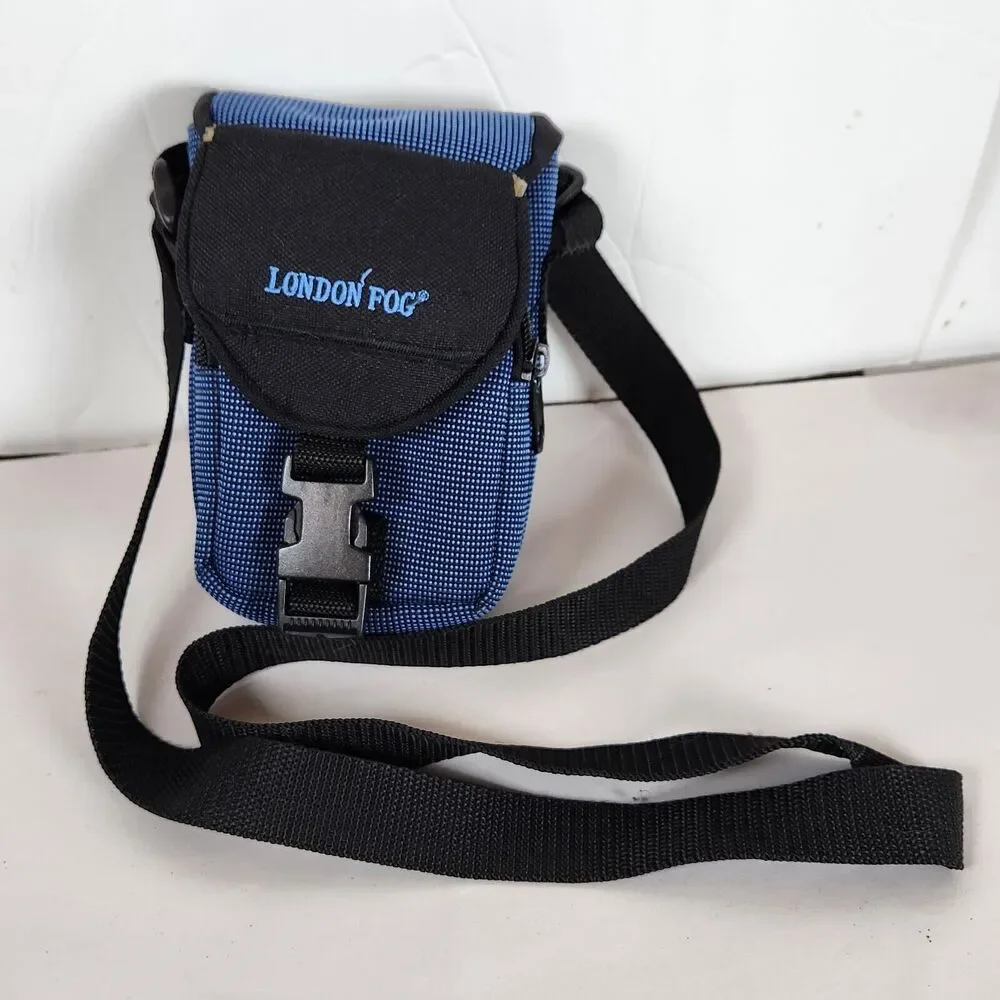 London Fog Brand Medium Camera Bag. great Condition Black blue  travel‎ hiking